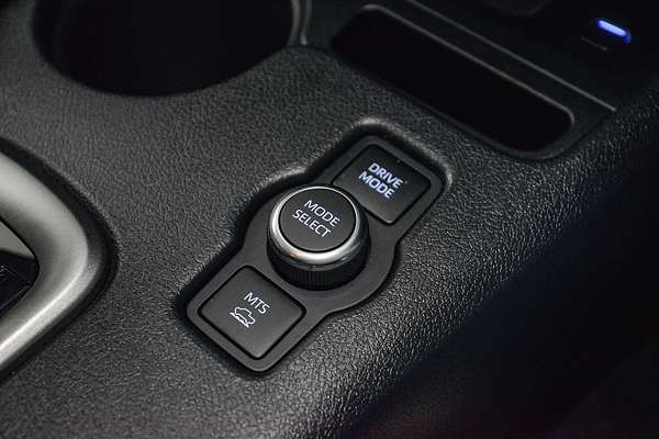 2024 Toyota Hilux SR5 48V GUN126R 4X4