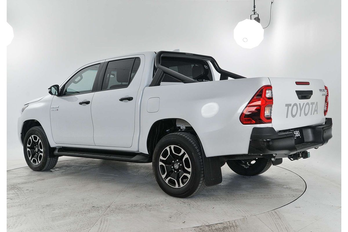2024 Toyota Hilux SR5 48V GUN126R 4X4