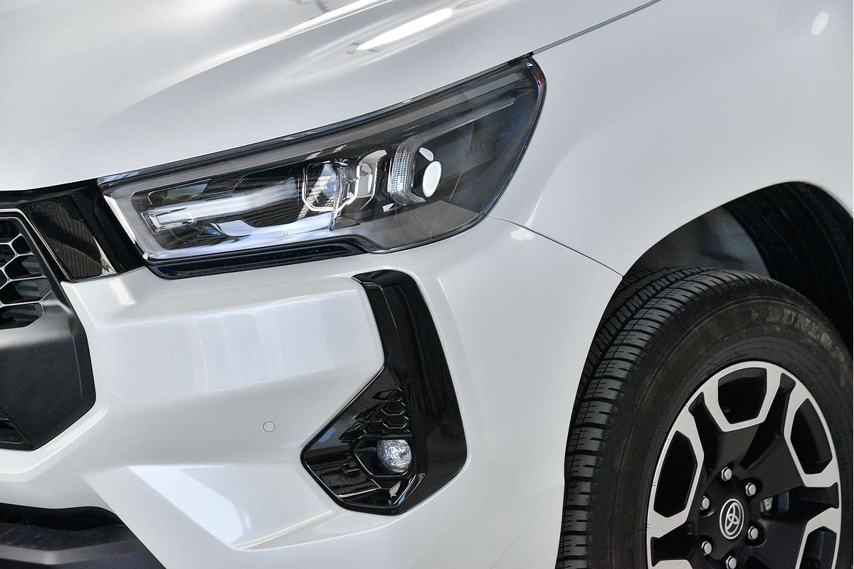2024 Toyota Hilux SR5 48V GUN126R 4X4