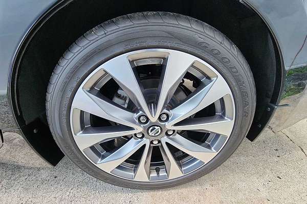 2022 Nissan Maxima Platinum
