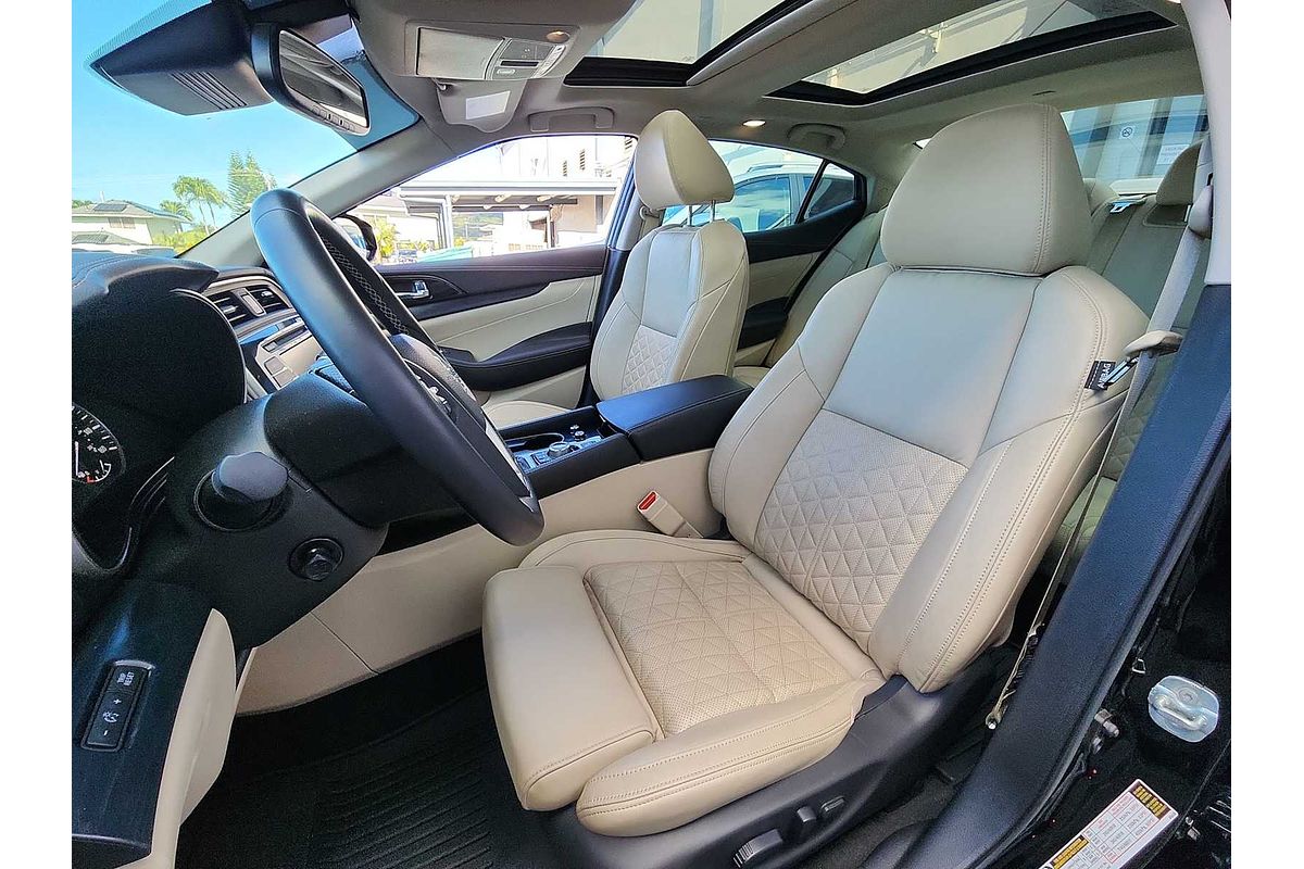 2022 Nissan Maxima Platinum