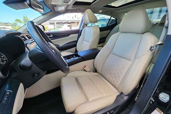 2022 Nissan Maxima Platinum