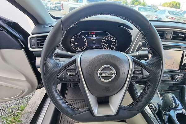 2022 Nissan Maxima Platinum