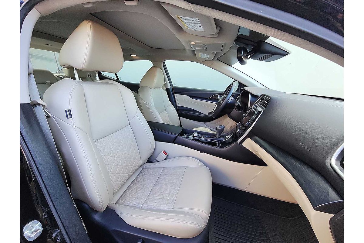 2022 Nissan Maxima Platinum