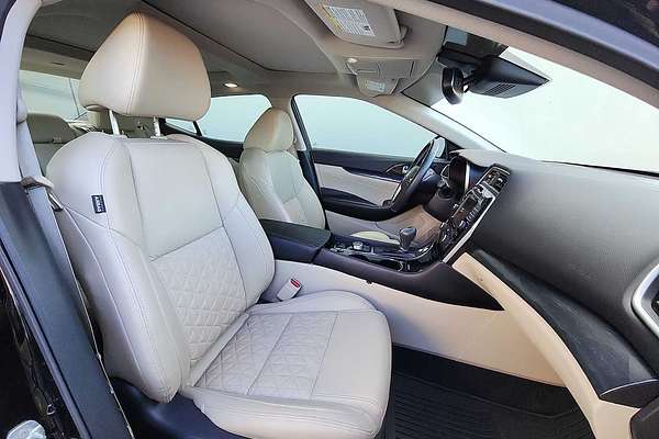 2022 Nissan Maxima Platinum