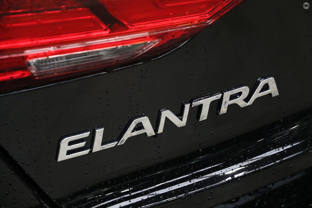 2017 Hyundai Elantra SR Turbo AD