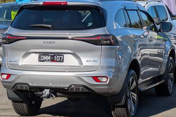 2025 Isuzu MU-X LS-T