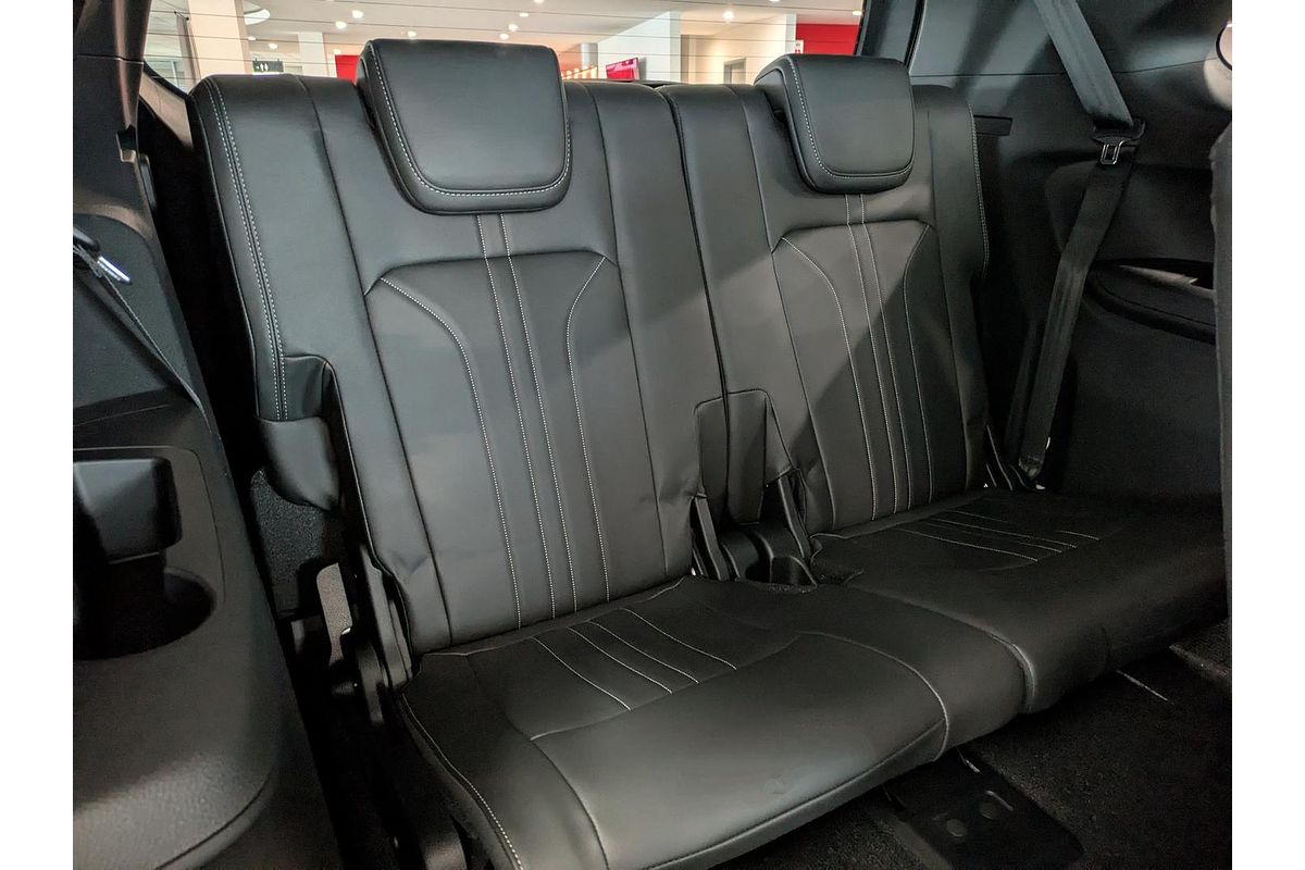 2025 Isuzu MU-X LS-T