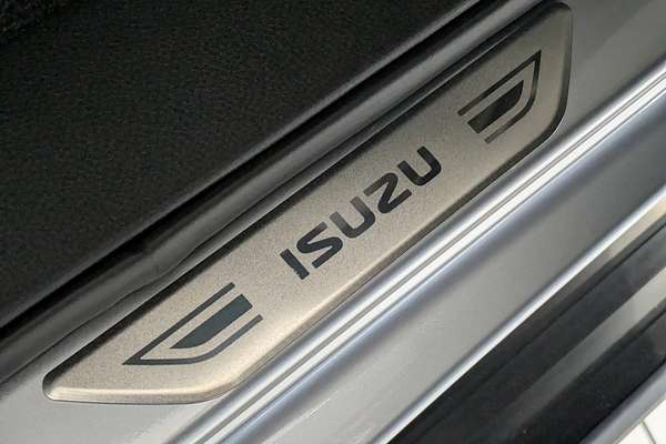 2025 Isuzu MU-X LS-T
