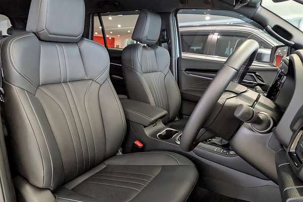 2025 Isuzu MU-X LS-T