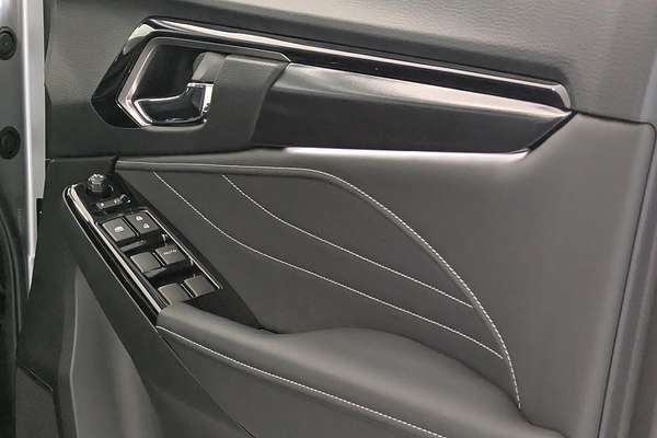 2025 Isuzu MU-X LS-T