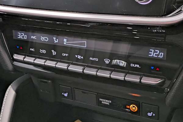 2025 Isuzu MU-X LS-T