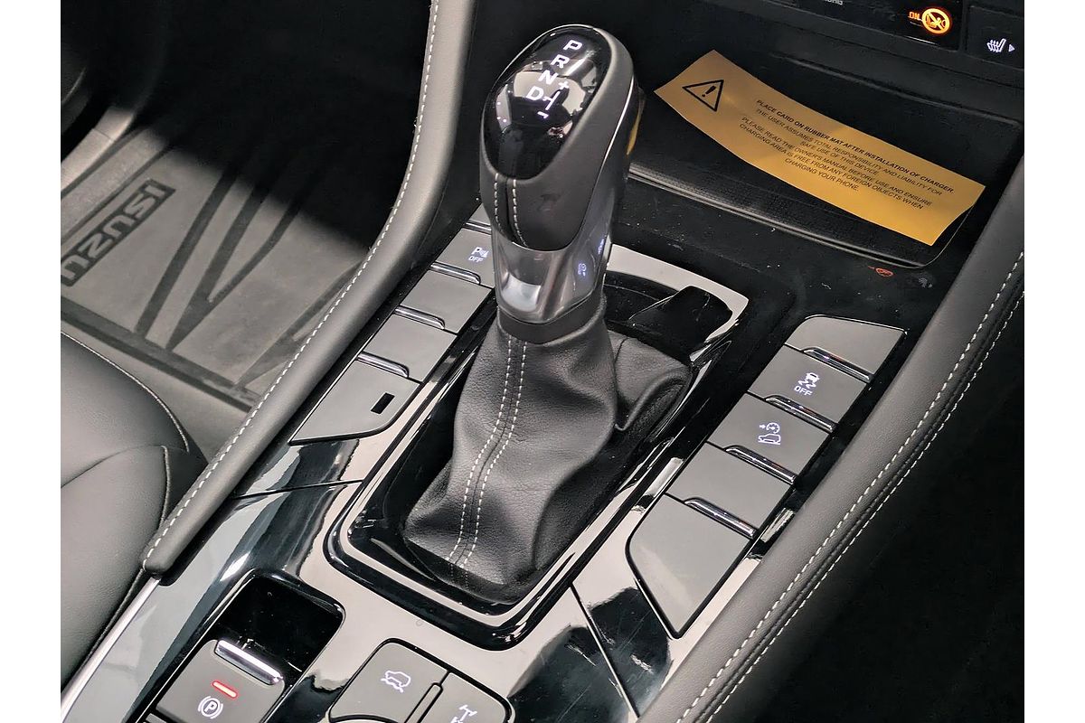 2025 Isuzu MU-X LS-T