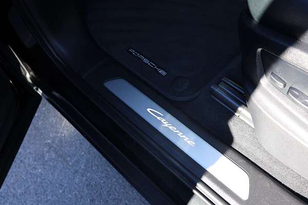 2023 Porsche Cayenne E-Hybrid 9YA II