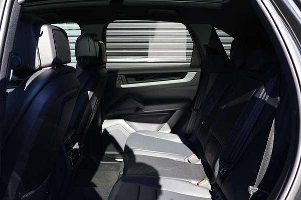 2023 Porsche Cayenne E-Hybrid 9YA II