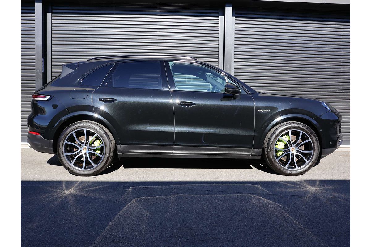 2023 Porsche Cayenne E-Hybrid 9YA II