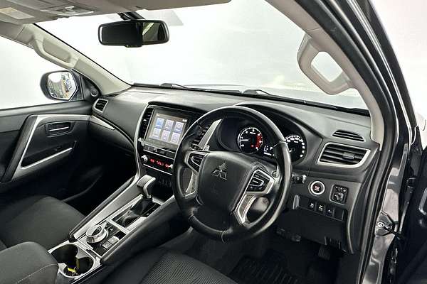 2022 Mitsubishi Pajero Sport GLS QF