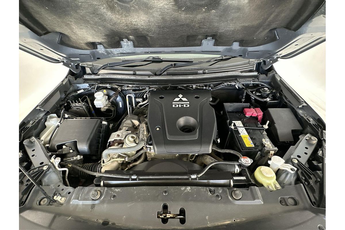 2022 Mitsubishi Pajero Sport GLS QF