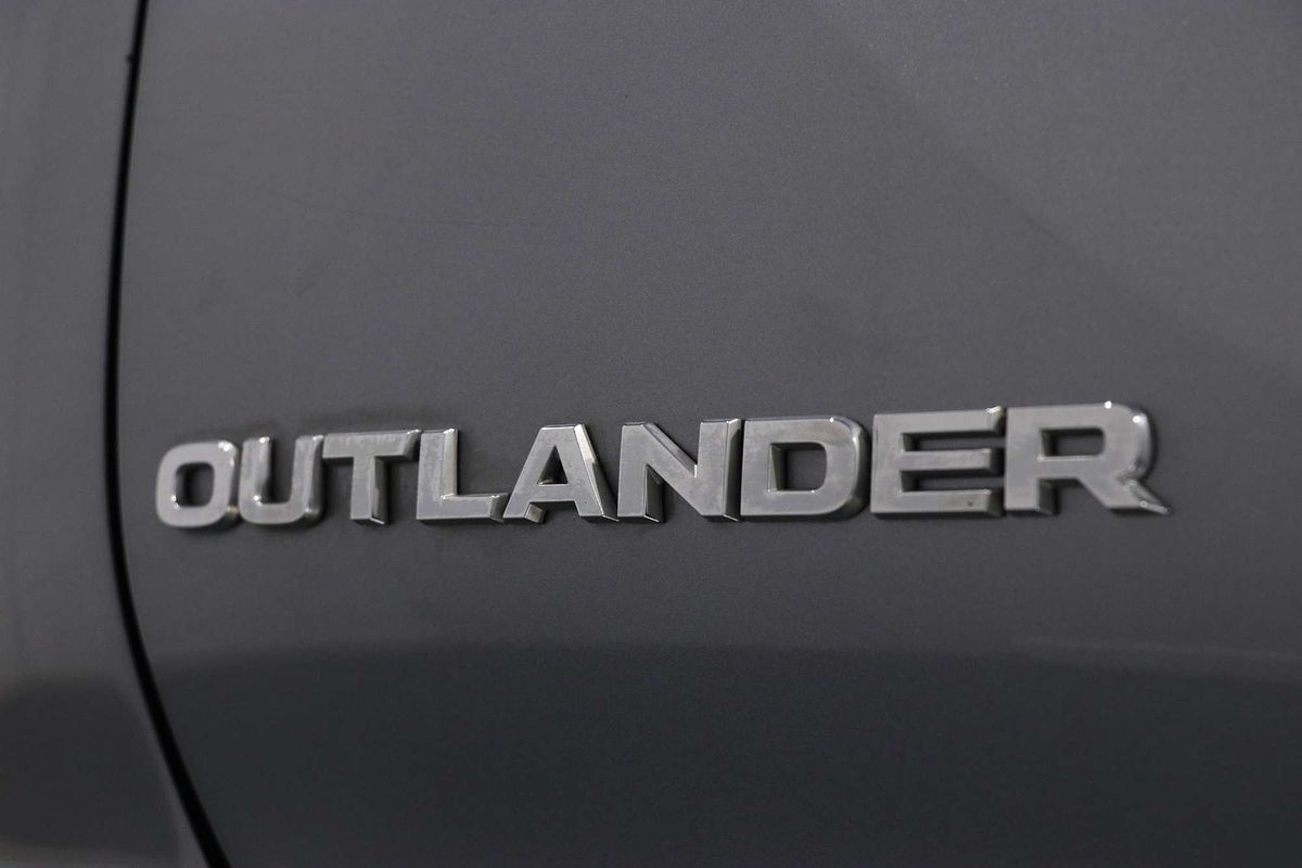2021 Mitsubishi Outlander LS ZM