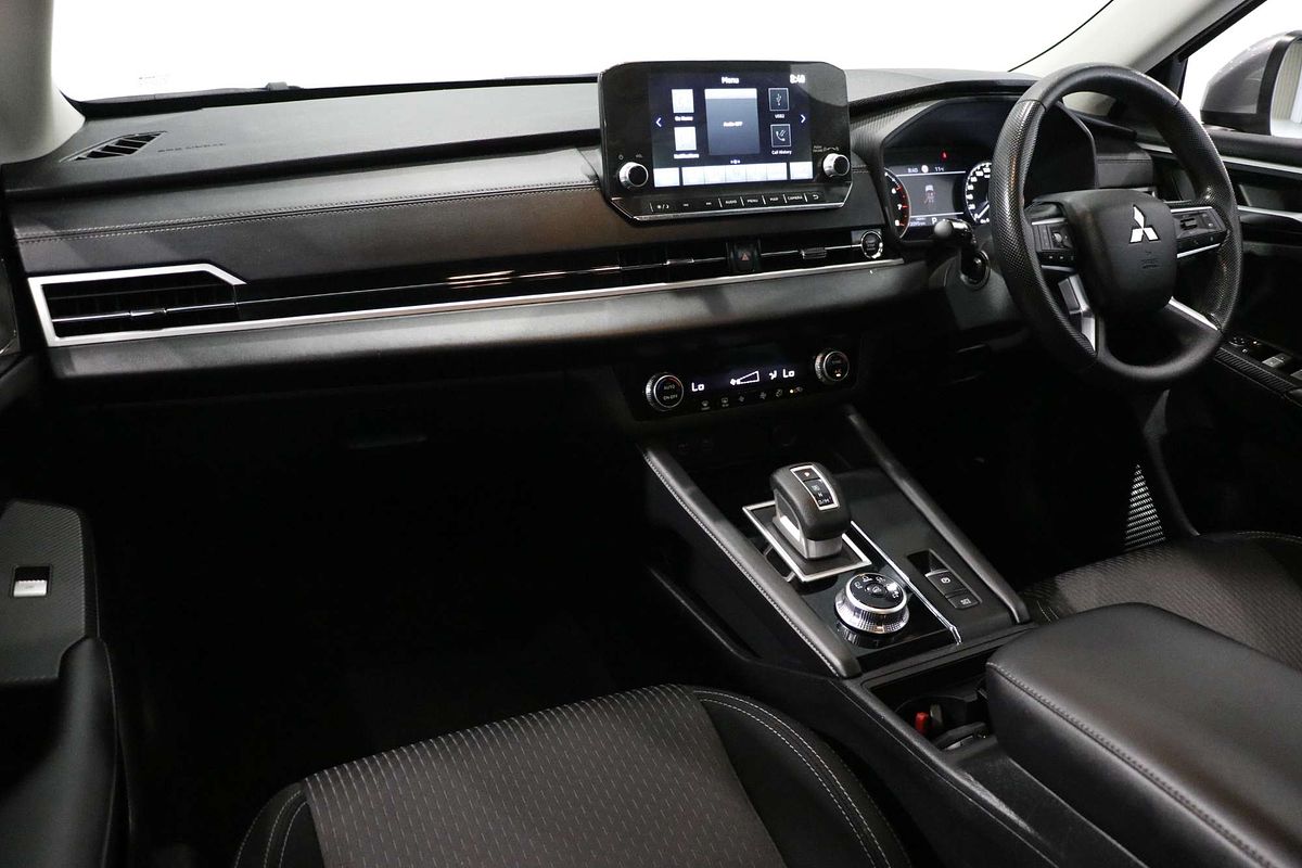 2021 Mitsubishi Outlander LS ZM