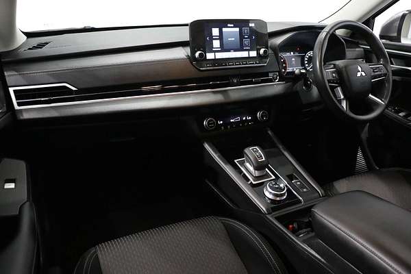 2021 Mitsubishi Outlander LS ZM