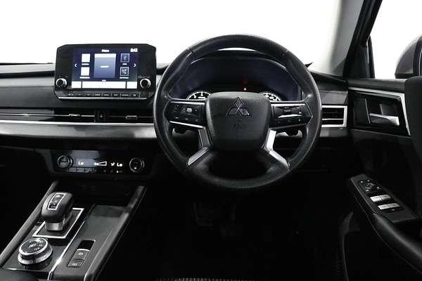 2021 Mitsubishi Outlander LS ZM