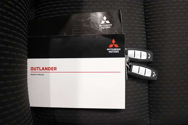 2021 Mitsubishi Outlander LS ZM