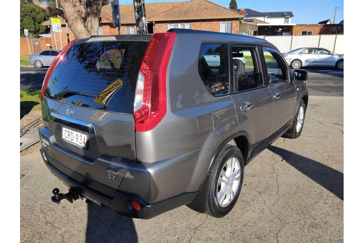 2013 Nissan X-TRAIL ST T31