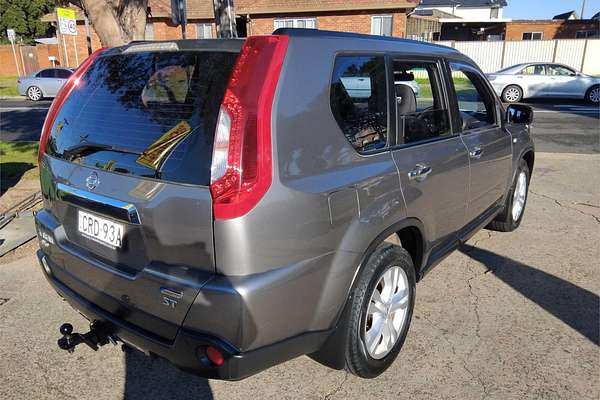 2013 Nissan X-TRAIL ST T31