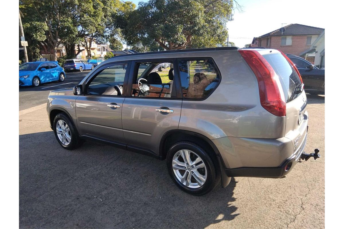 2013 Nissan X-TRAIL ST T31