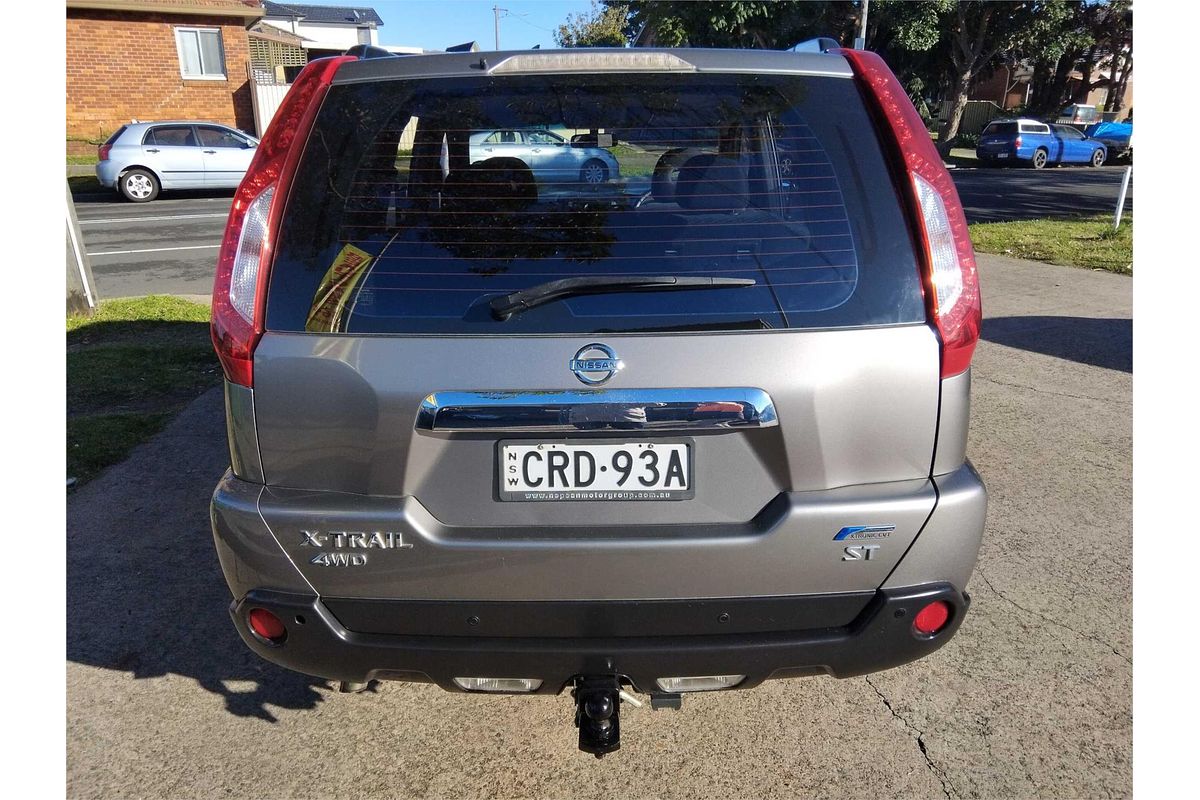 2013 Nissan X-TRAIL ST T31