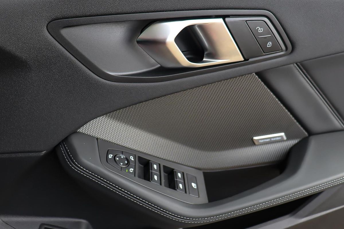2025 BMW 1 Series 118 M Sport F70