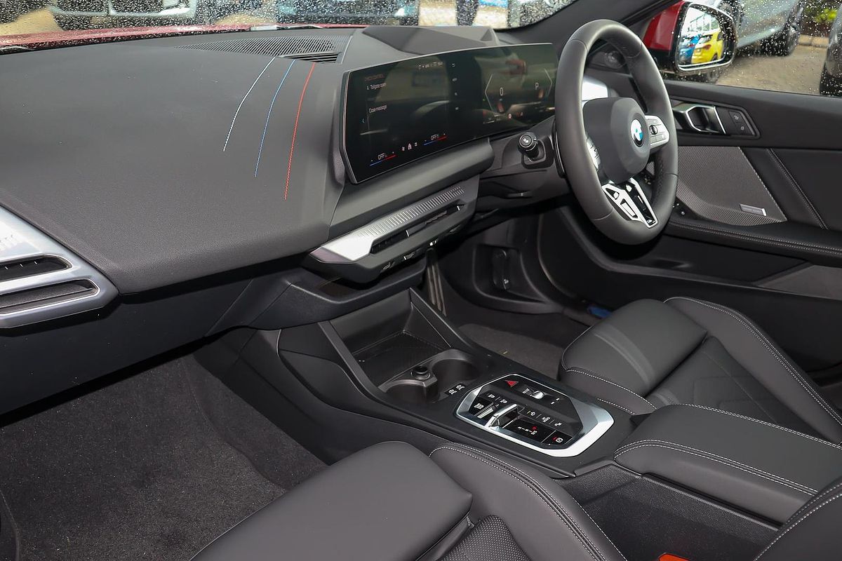 2025 BMW 1 Series 118 M Sport F70