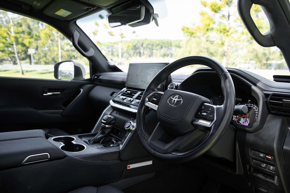 2022 Toyota Landcruiser VX FJA300R