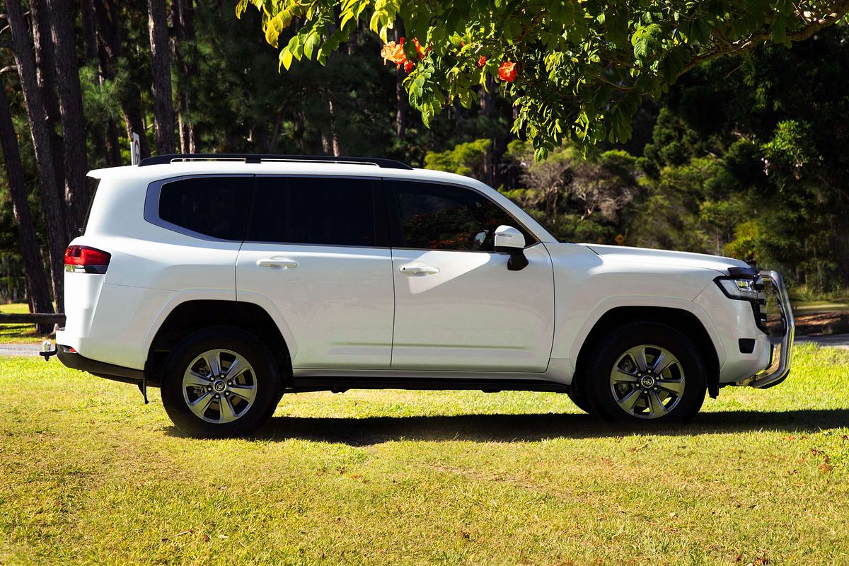 2022 Toyota Landcruiser VX FJA300R