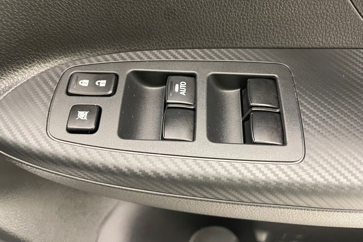 2024 Mitsubishi Eclipse Cross ES YB
