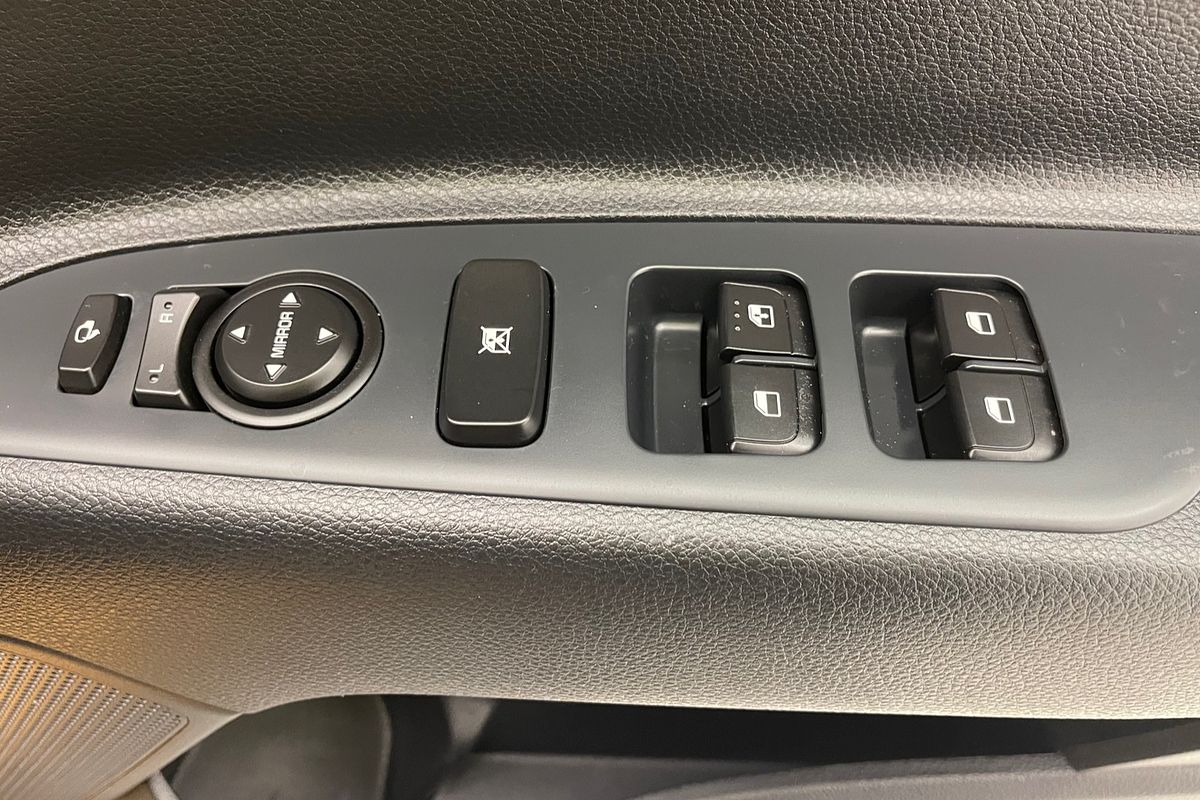 2023 Kia Stonic Sport YB
