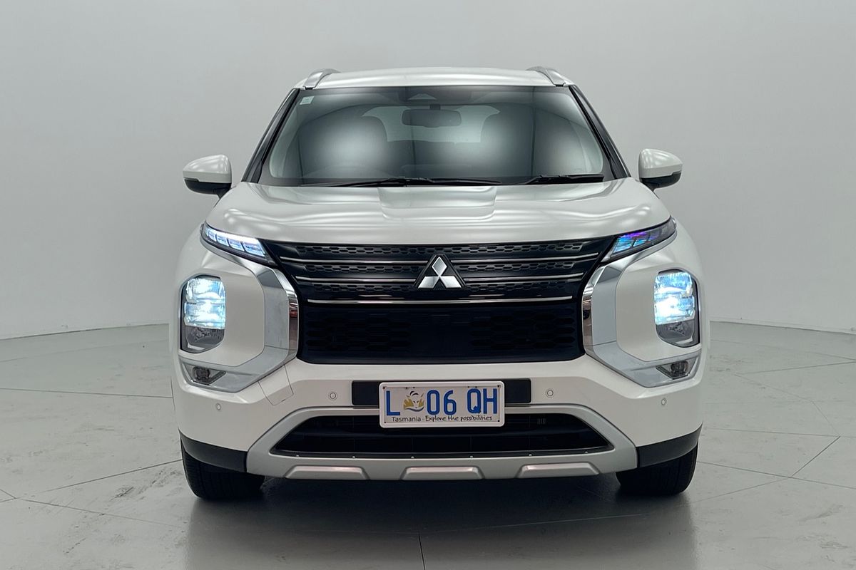 2023 Mitsubishi Outlander LS ZM