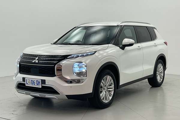 2023 Mitsubishi Outlander LS ZM