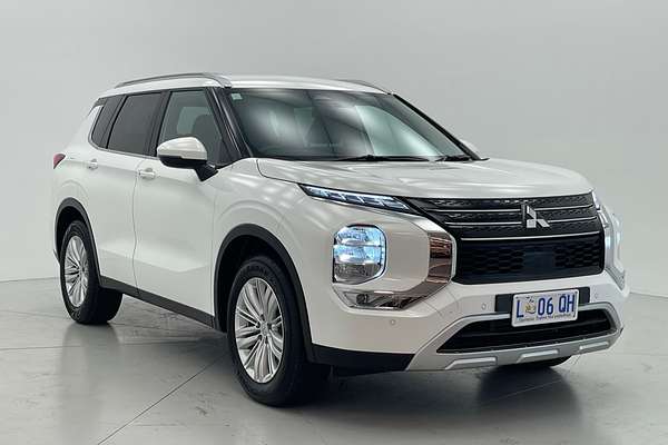 2023 Mitsubishi Outlander LS ZM