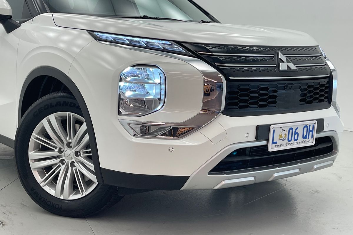 2023 Mitsubishi Outlander LS ZM