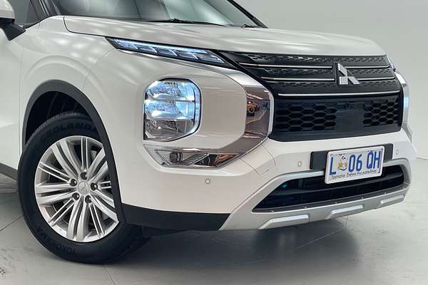 2023 Mitsubishi Outlander LS ZM