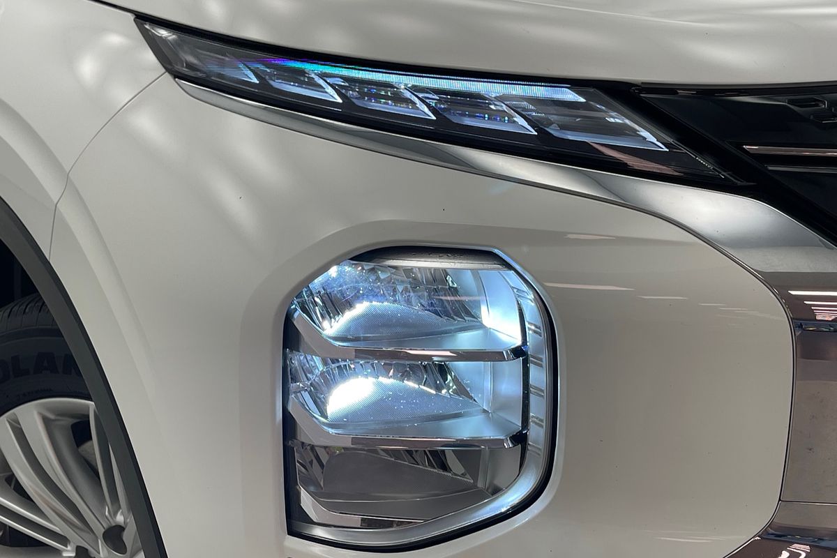 2023 Mitsubishi Outlander LS ZM