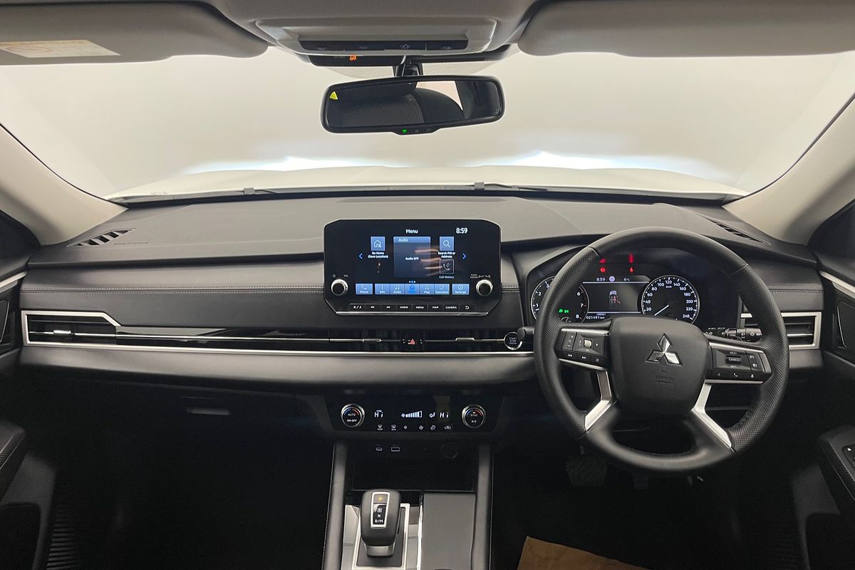 2023 Mitsubishi Outlander LS ZM