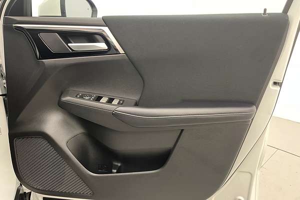 2023 Mitsubishi Outlander LS ZM