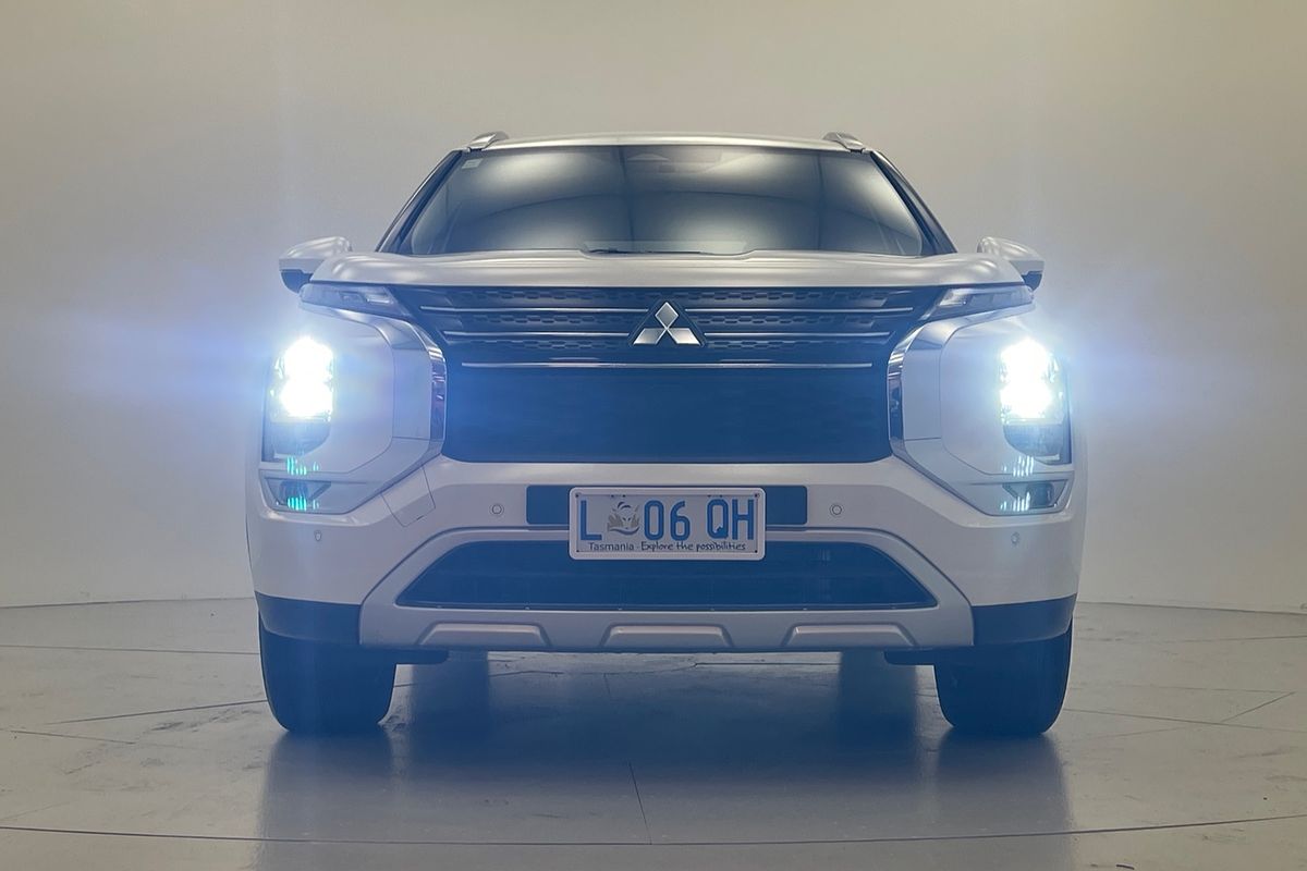 2023 Mitsubishi Outlander LS ZM