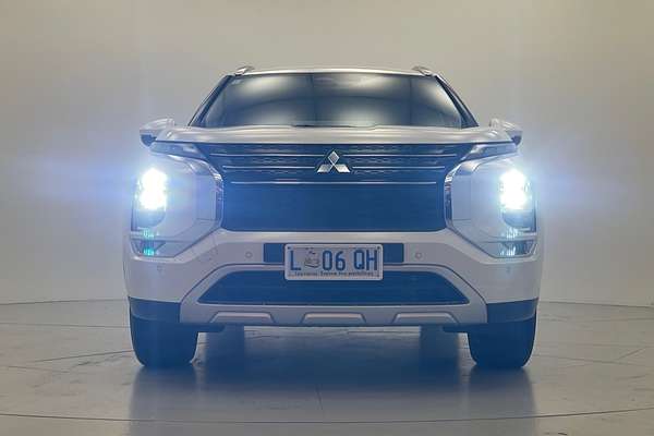 2023 Mitsubishi Outlander LS ZM