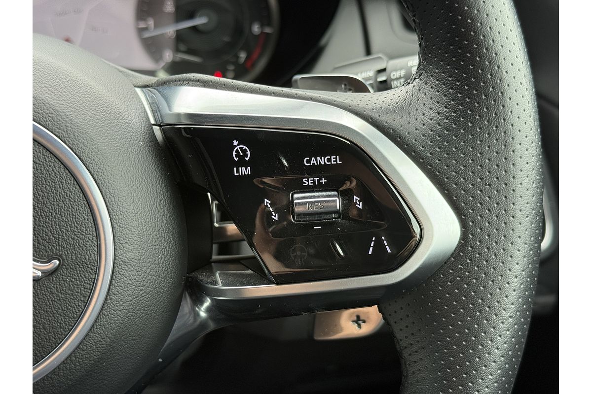 2022 Jaguar E-PACE P250 R-Dynamic SE X540