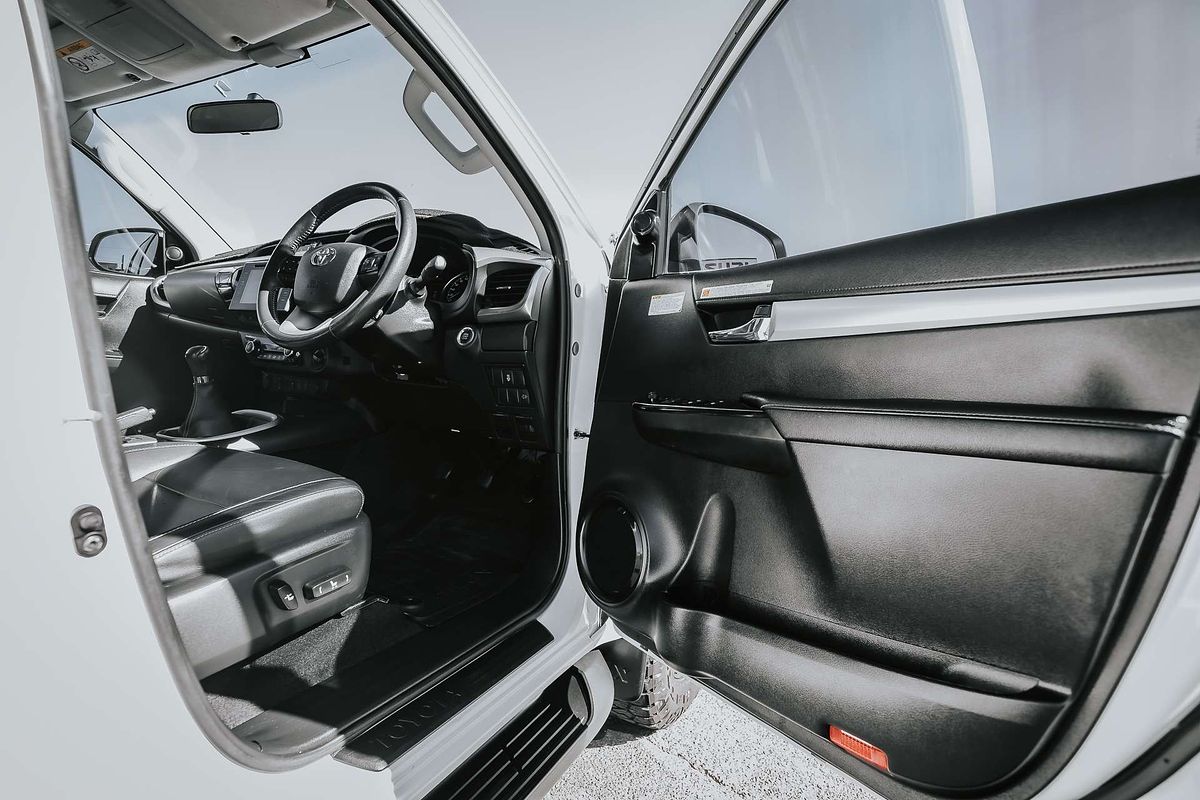 2019 Toyota Hilux SR5 GUN126R 4X4