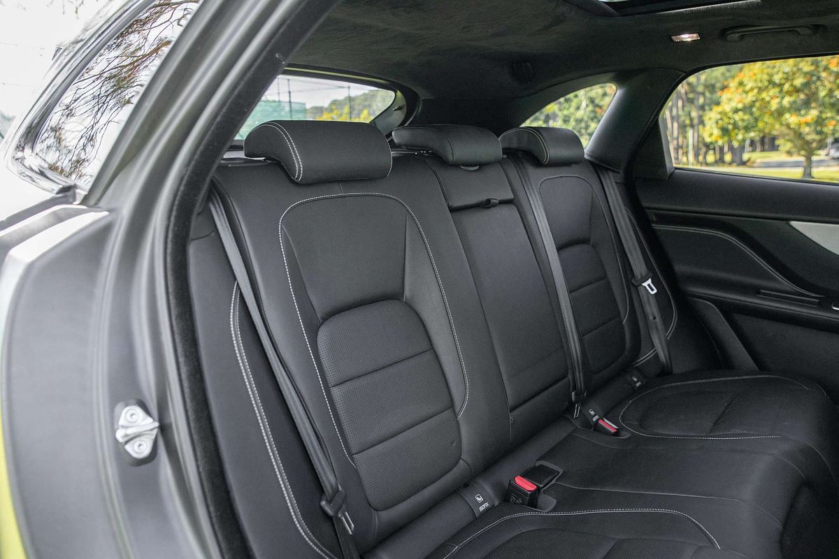 2019 Jaguar F-PACE 20d Chequered Flag X761